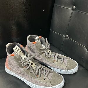 Converse Chuck Taylor All-Star
Crater High Charcoal Men's 
8